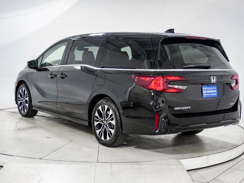 Certified 2026 Honda Odyssey Elite image 6