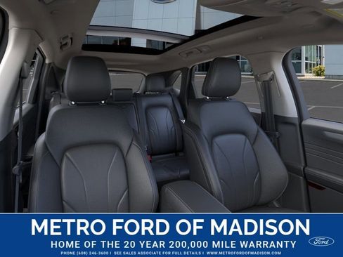 New 2026 Ford Escape SE w/ PHEV Premium Package FWD image 11