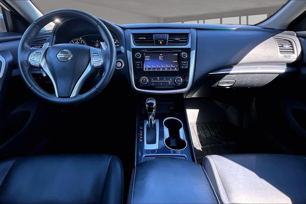 Used 2018 Nissan Altima 2.5 SR w/ SR Midnight Edition FWD image 16