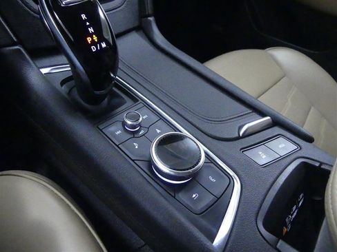 Used 2022 Cadillac XT6 Sport w/ Platinum Package image 18