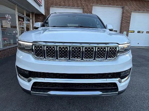 Used 2022 Jeep Grand Wagoneer Series III image 6