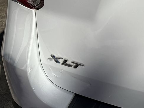 Used 2022 Ford Explorer XLT w/ Equipment Group 202A image 7