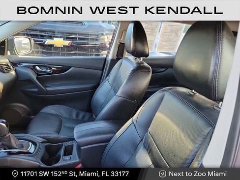 Used 2022 Nissan Rogue Sport SL w/ Premium Package image 9