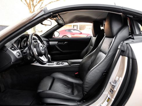 Used 2012 BMW Z4 sDrive28i image 3