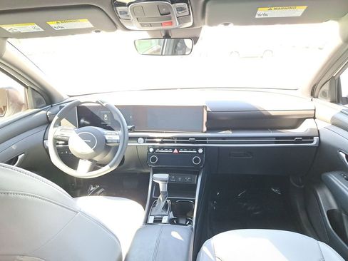 Used 2025 Hyundai Santa Cruz SEL FWD image 17