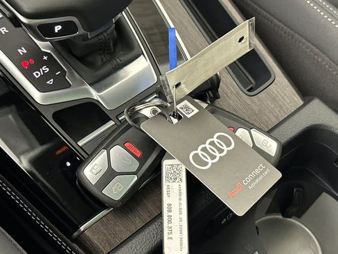Used 2023 Audi Q5 2.0T Prestige w/ Prestige Package AWD/4WD image 24