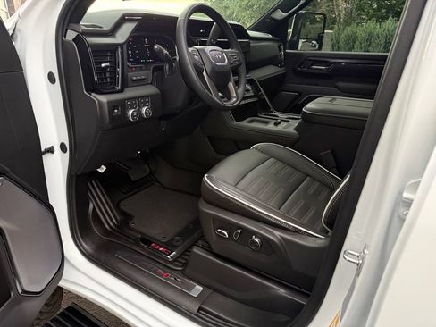 Used 2026 GMC Sierra 2500 AT4X AWD/4WD image 20