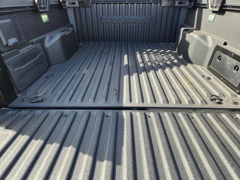 Used 2025 Toyota Tacoma Trailhunter image 35