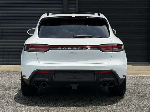 Certified 2024 Porsche Macan AWD/4WD image 22