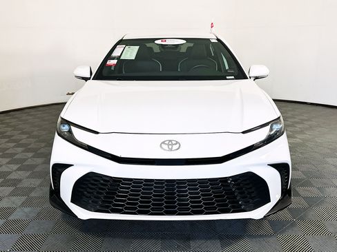 Used 2025 Toyota Camry SE w/ Multimedia Upgrade Package FWD image 8