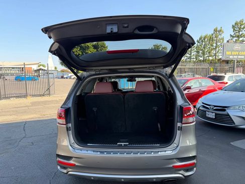 Used 2017 Kia Sorento SX FWD image 16