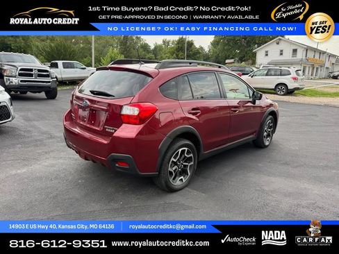 Used 2017 Subaru Crosstrek 2.0i Premium AWD/4WD image 3