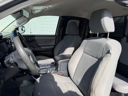 Used 2019 Toyota Tacoma SR w/ SR Convenience Package image 15