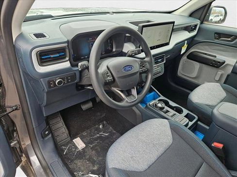 New 2025 Ford Maverick XLT image 3