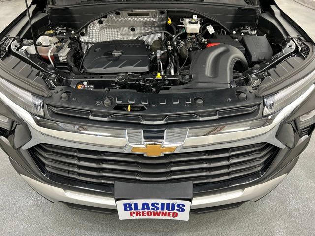 Used 2025 Chevrolet TrailBlazer LT AWD/4WD image 21