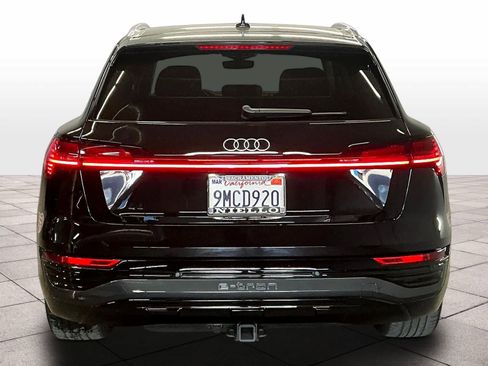 Certified 2024 Audi Q8 e-tron Premium Plus w/ Premium Plus Package AWD/4WD image 7
