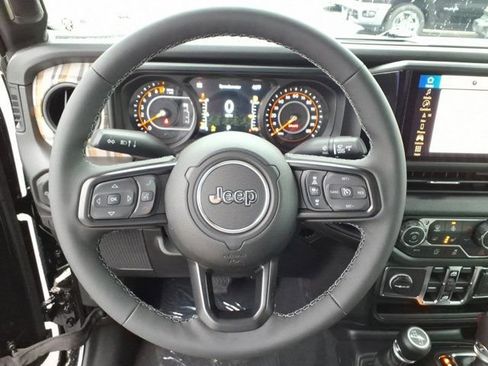 New 2026 Jeep Gladiator Mojave AWD/4WD image 12