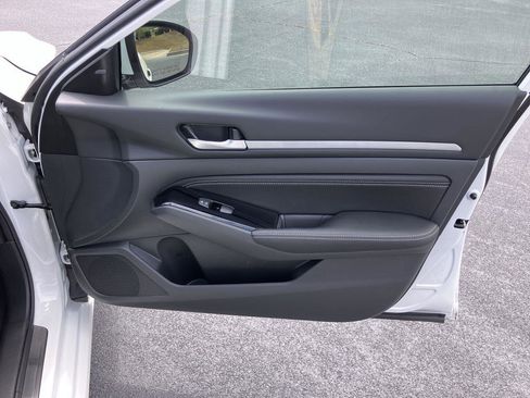 Used 2023 Nissan Altima 2.5 SL FWD image 33