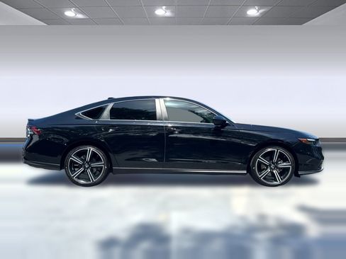 Certified 2025 Honda Accord Sport image 7