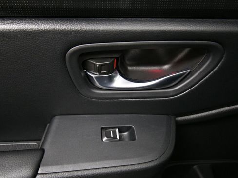 Used 2025 Honda Pilot Black Edition image 23