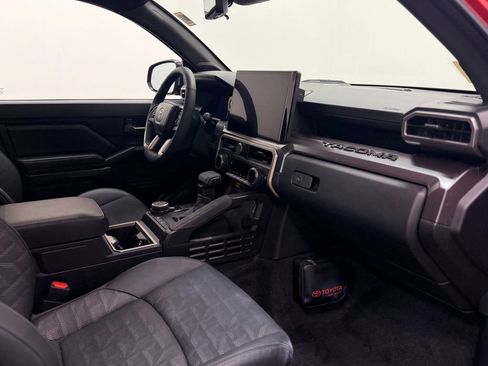 Used 2026 Toyota Tacoma TRD Off-Road w/ TRD Off Road Premium Package AWD/4WD image 18