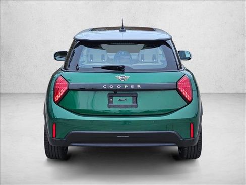 Used 2026 MINI Cooper 2-Door Hardtop FWD image 8