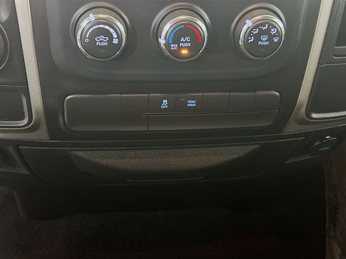 Used 2019 RAM 1500 Classic SLT RWD image 22