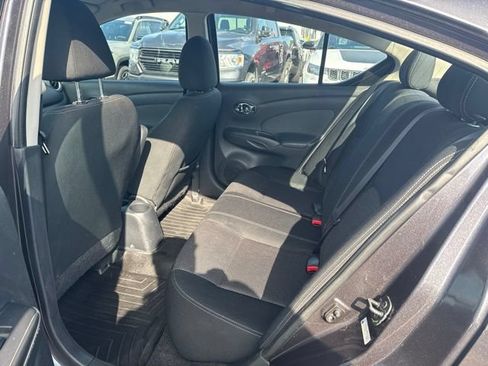 Used 2015 Nissan Versa SV FWD image 19