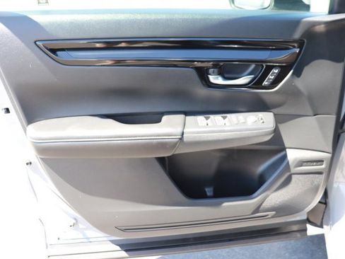 Used 2025 Honda CR-V EX-L image 9