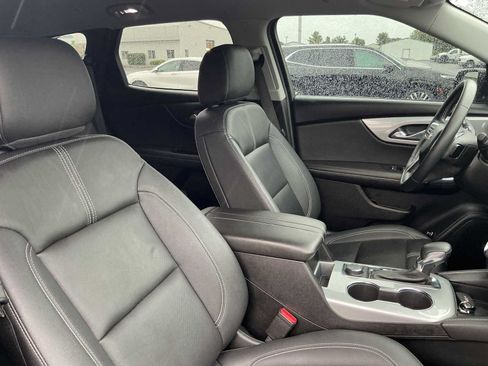 Used 2023 Chevrolet Blazer LT FWD image 28
