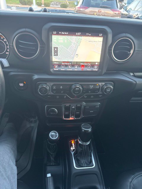 Used 2021 Jeep Gladiator Overland w/ Popular Equipment Package AWD/4WD image 27