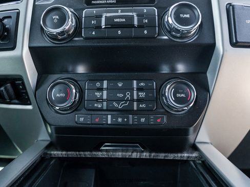 Used 2019 Ford F550 4x4 Crew Cab Super Duty image 23