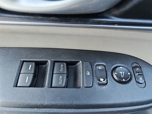 Used 2017 Honda CR-V EX-L image 27