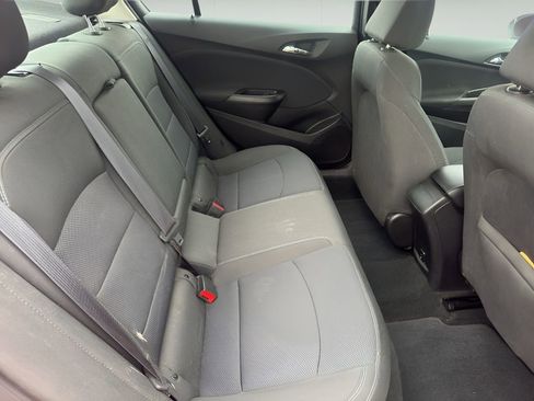 Used 2017 Chevrolet Cruze LT image 15