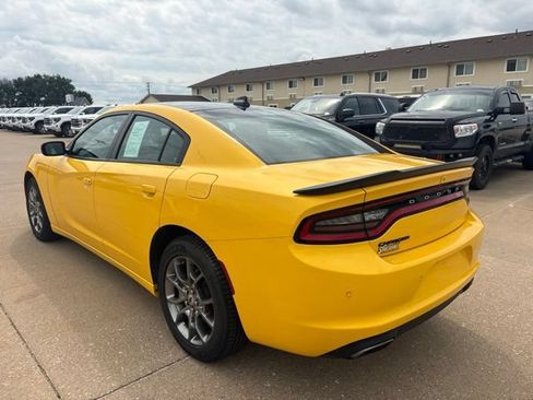 Used 2017 Dodge Charger SXT w/ AWD Plus Group image 5