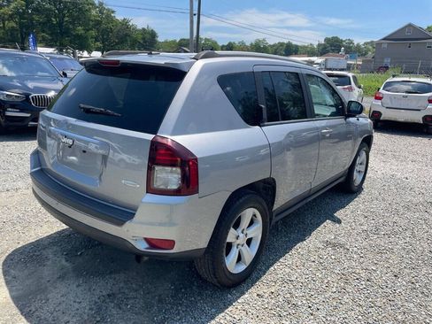 Used 2017 Jeep Compass Latitude AWD/4WD image 5