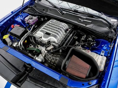 Used 2019 Dodge Challenger SRT Hellcat Redeye image 35