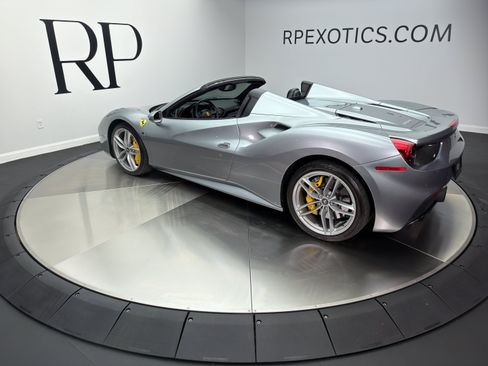 Used 2017 Ferrari 488 Spider RWD image 14