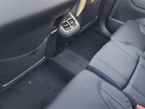 New 2026 Volvo XC90 B6 Ultra image 30