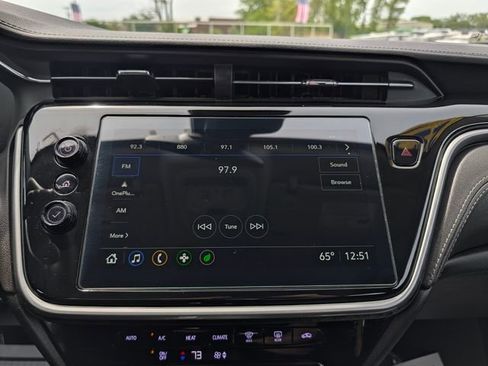 Used 2023 Chevrolet Bolt EUV LT w/ Driver Confidence Package FWD image 25