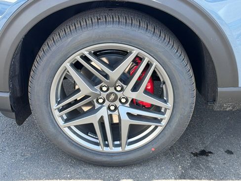 New 2026 Ford Explorer ST-Line w/ ST-Line Street Pack image 9