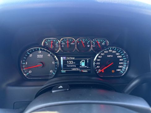 Used 2020 Chevrolet Suburban LT image 20