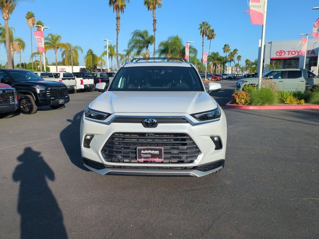 Used 2026 Toyota Grand Highlander AWD Hybrid image 2
