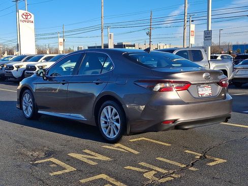 Used 2024 Toyota Camry LE image 4