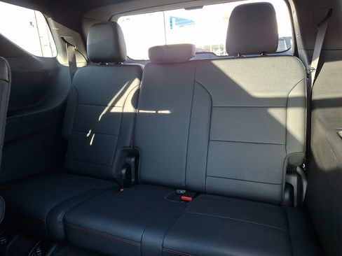Certified 2024 Chevrolet Traverse RS image 11