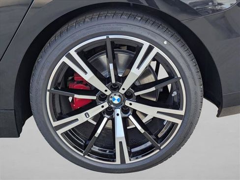 Used 2026 BMW 530i w/ M Sport Package RWD image 10