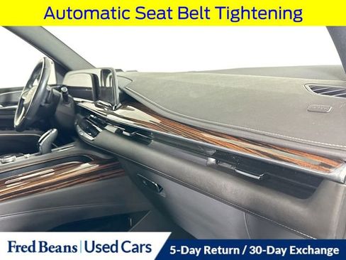 Used 2023 Cadillac Escalade ESV Premium Luxury AWD/4WD image 39