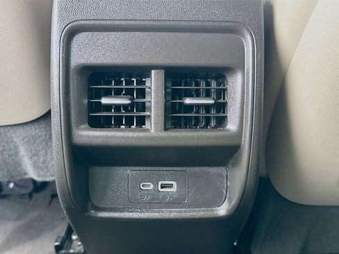 Used 2022 Cadillac XT4 Premium Luxury w/ Safety Alert Package image 16