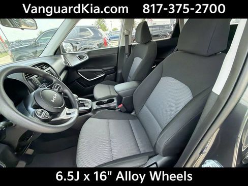 Certified 2024 Kia Soul LX w/ Option Group 015 FWD image 15