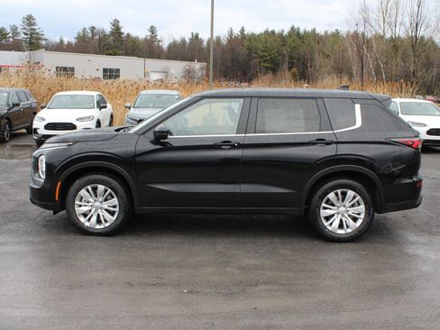 New 2026 Mitsubishi Outlander ES AWD/4WD image 5